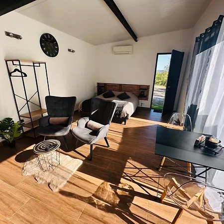 La Loge De Lya Апартаменты *